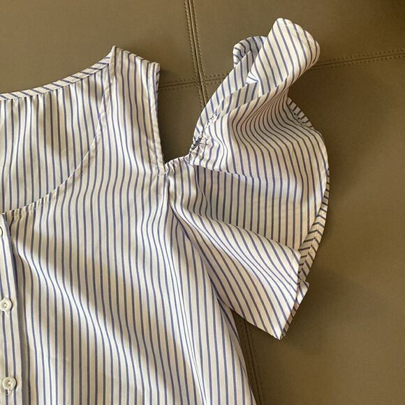 Cold Shoulder Womans’ Striped Blouse with Button front and Tie at Waist. Size L. - Picture 3 of 8